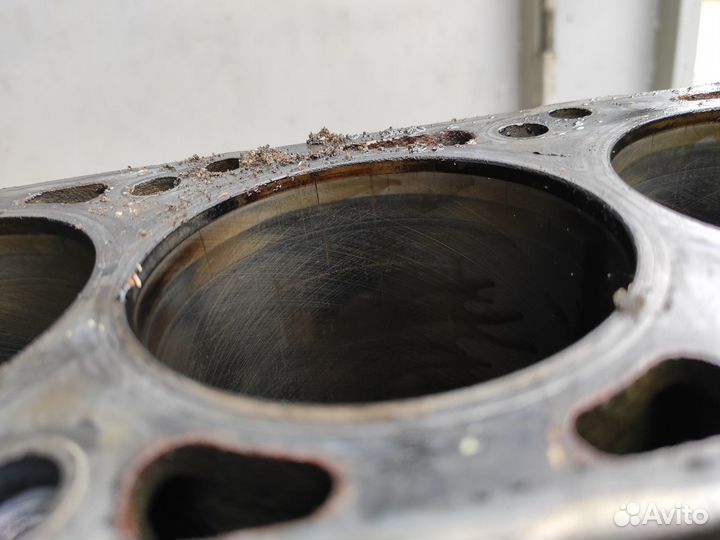 Блок цилиндров Z16XE Astra Vectra Meriva Zafira