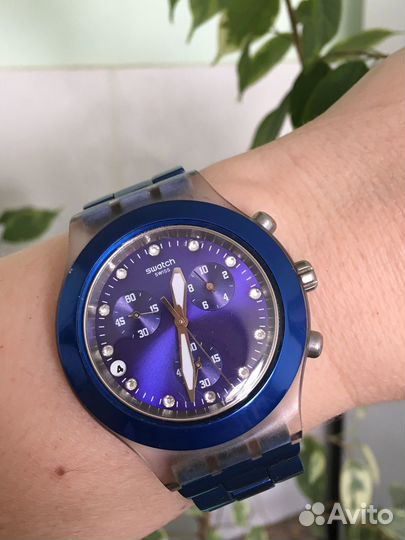 Часы Swatch со стразами Swarowski