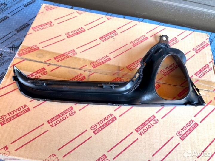 Рамка и кронштейн птф передняя правая Lexus Rx 4