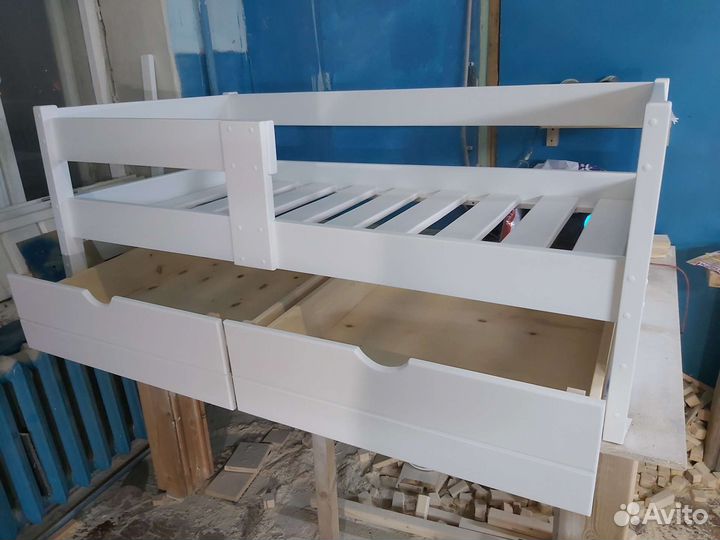 Детская кроватка с бортиком от 3 лет