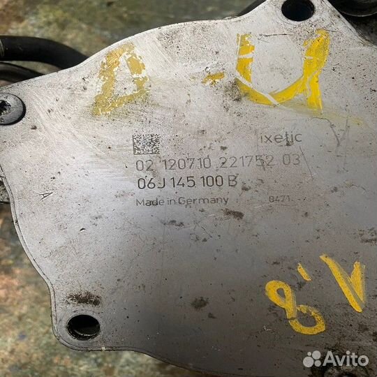 Насос вакуумный audi A4 B8 2007