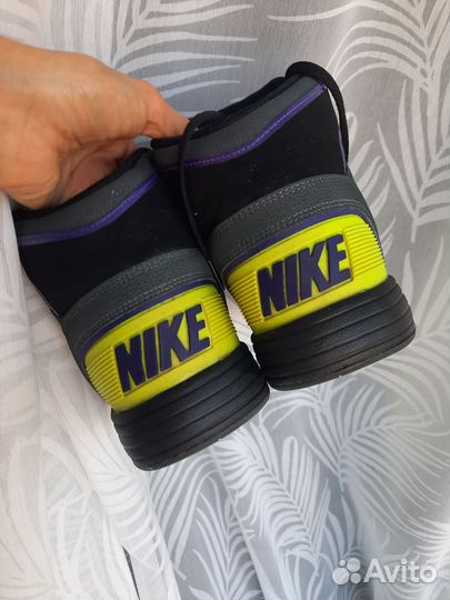 Кроссовки Nike оригинал 41