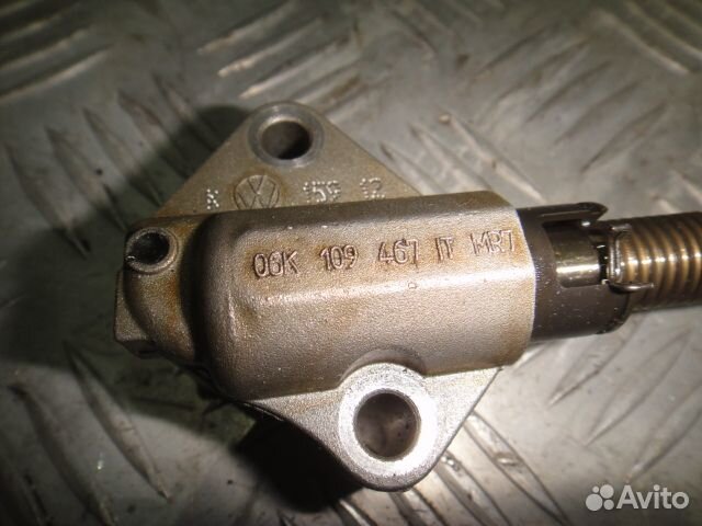 Натяжитель цепи грм Tiguan (07-16) /Passat B6 (05-11) 1.8-2.0 TSI б\у (арт. 06H109467N)