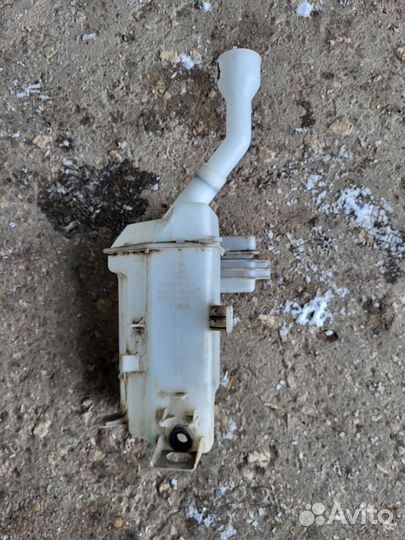 Hyundai elantra с 20г. Бачек омывателя