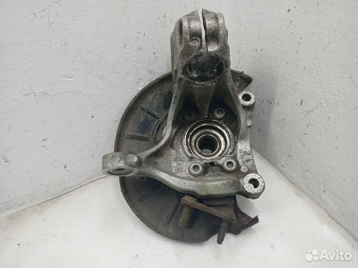 Кулак поворотный volkswagen passat CC Передний левый