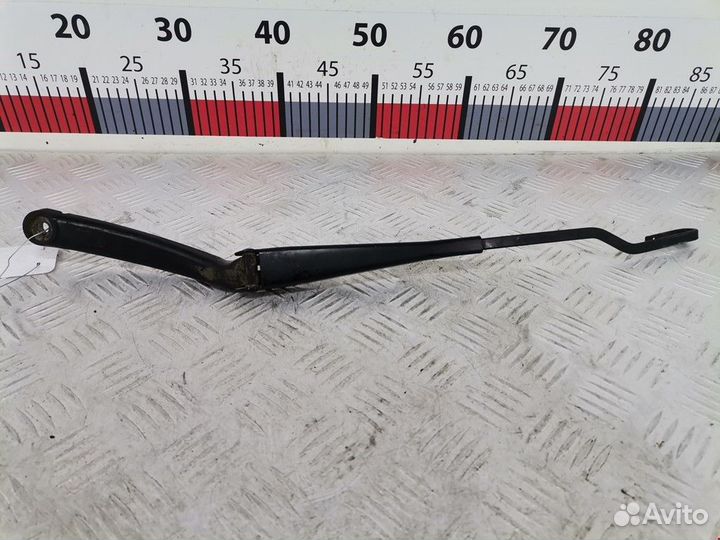 Щеткодержатель (поводок стеклоочистителя, дворник)