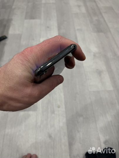 iPhone X, 64 ГБ