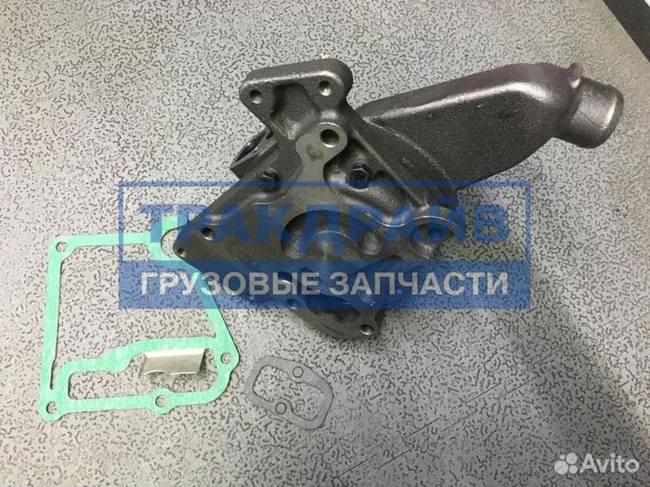 Насос водяной Мерседес мотор OM352 362 A3532005601