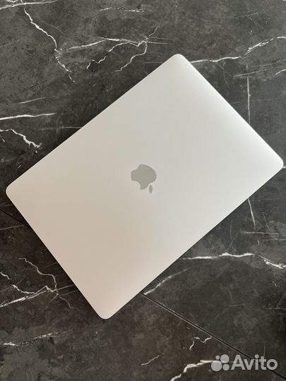 Macbook air 13 2020 i3