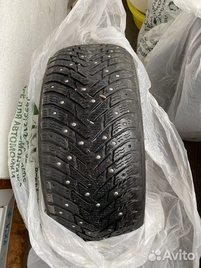 Nokian Tyres Hakkapeliitta 8 215/55 R17