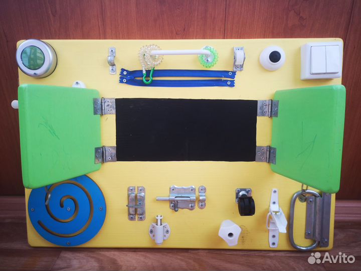 Детский бизиборд