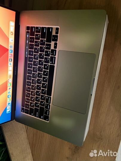 Macbook pro 16 2020 i9 16 1000гб