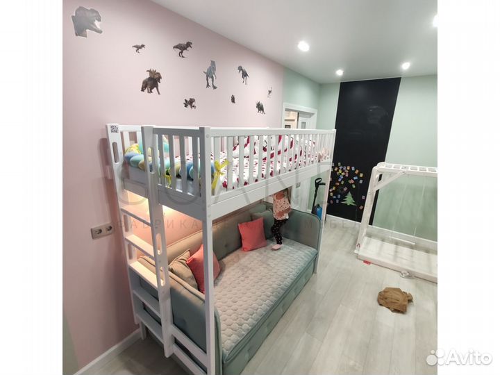 Детская кровать-чердак из бука