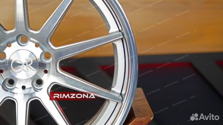 Кованые диски R19 на Toyota Crown