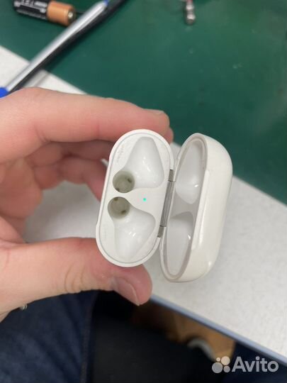 Кейс оригинал AirPods 2 без наушников