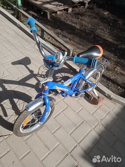 Детский велосипед четырехколесный