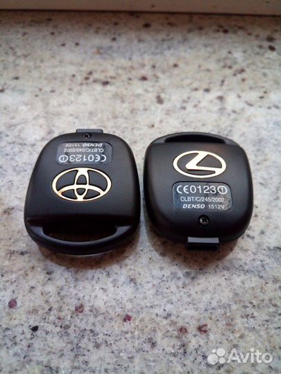 Ключ Тойота