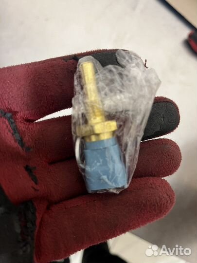 Датчик температуры охлаждающей жидкости