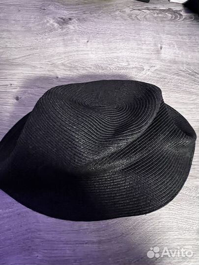 Соломенная шляпа для лета