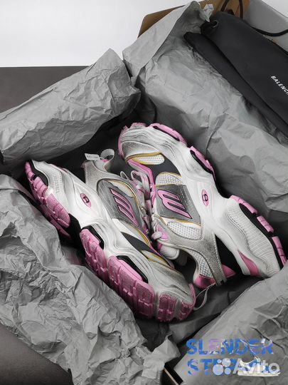 Кроссовки Balenciaga Cargo Sneaker Worn-Out - Pink