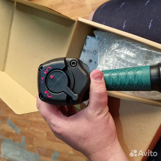 Гайковерт пневматический jonnesway