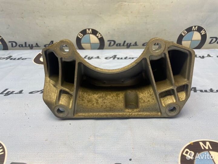 Кронштейн АКПП Bmw 530I Е60 LCI N52B30 2007