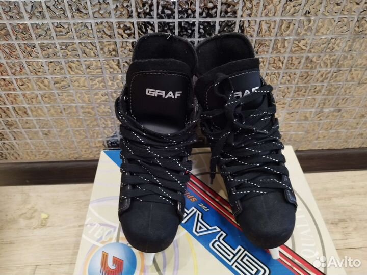 Коньки хоккейные