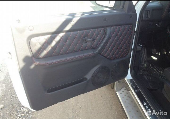 Кожанные вставки дверей лада 4х4 Urban