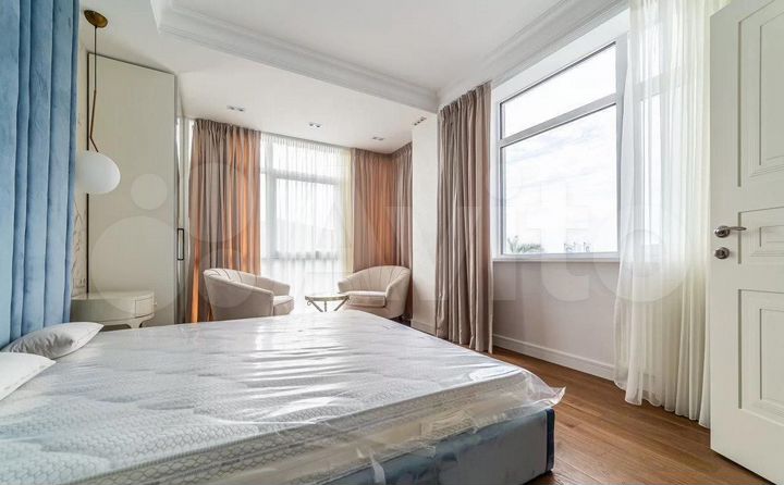 3-к. квартира, 134 м², 2/5 эт.