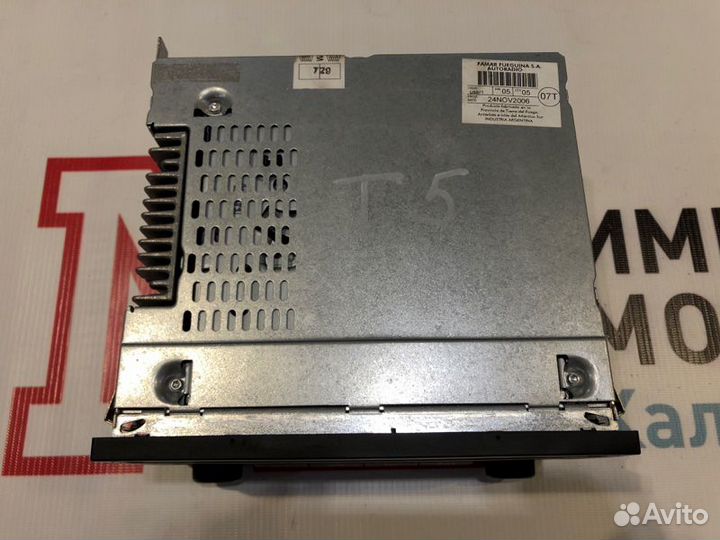 Магнитола Volkswagen Multivan T5 2.5TD AXD 2008