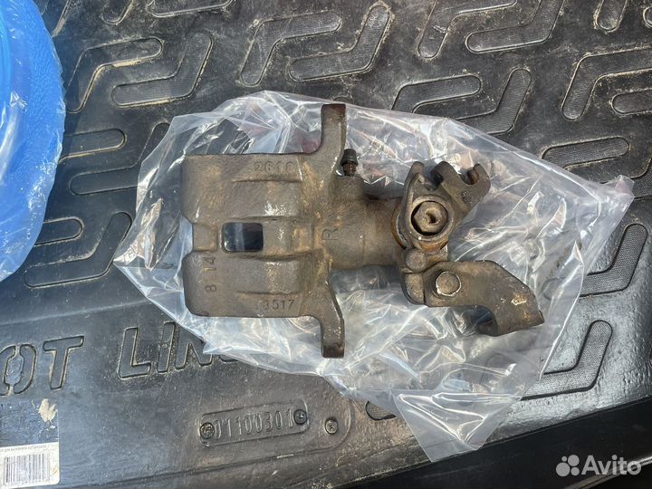 Супорт правый на мазда 6gh