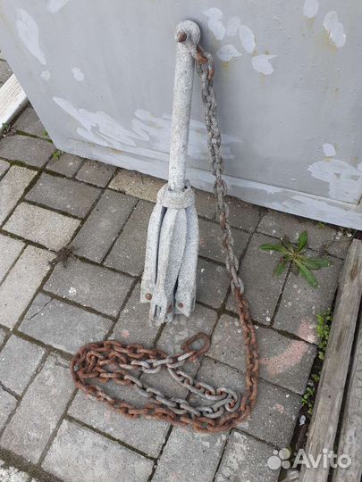 Якоря морские разные