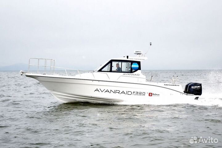 Катер Avanraid F320 Fishmaster с Suzuki 2хDF200ATX