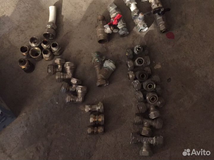 Фитинги металлопластиковую и металлическую трубу