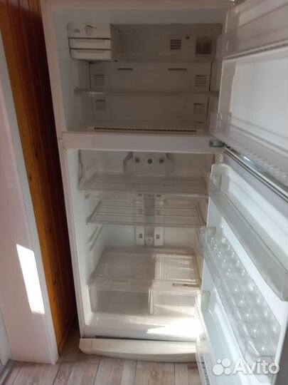 Холодильник goldstar