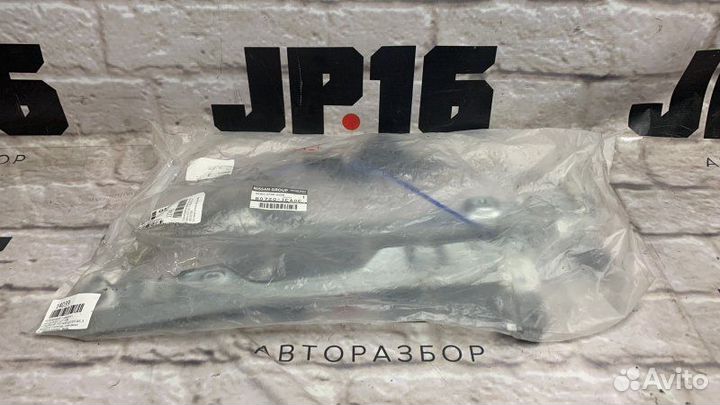 Стеклоподъемник двери передний правый Infiniti