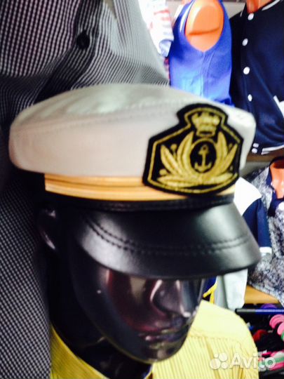 Фуражка картуз кожаный AiS новая. Белая бежевая