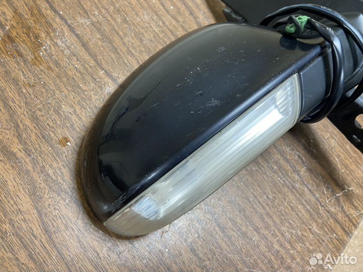 Зеркало правое Volkswagen Golf Plus