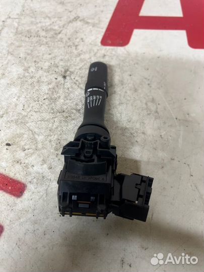 Подрулевой переключатель дворников правый Toyota