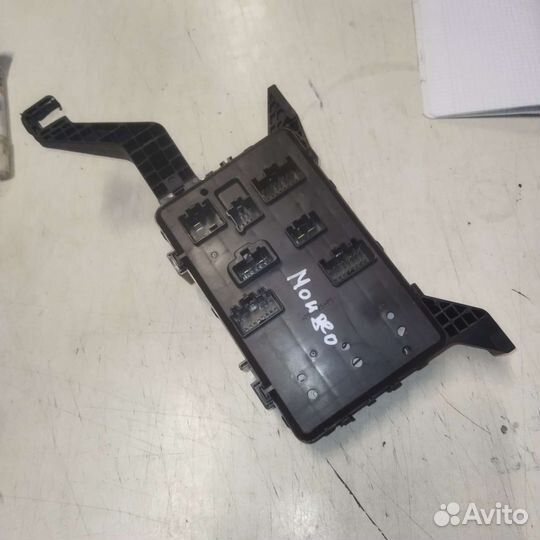 Блок предохранителей Ford Mondeo 3