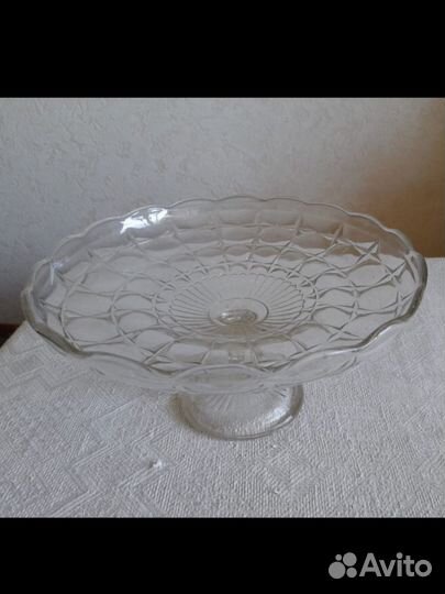 Хрусталь-осталось немного,но разный)