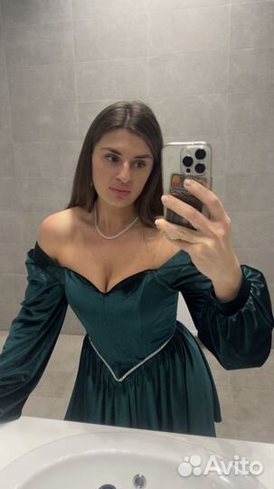 Вечернее платье