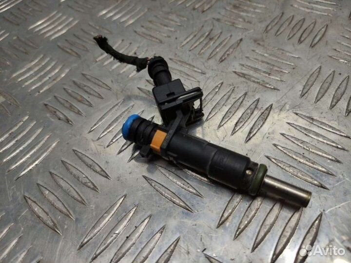 Форсунка Opel Zafira B 1.8 2007