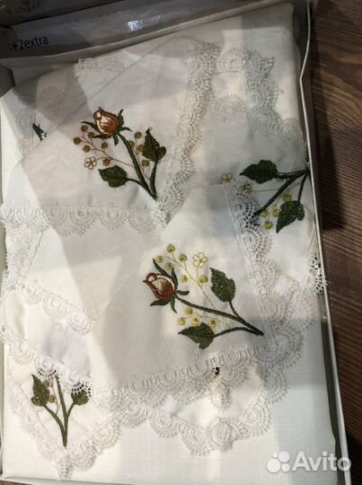 Скатерть с салфетками