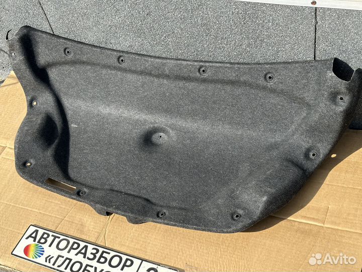 Обшивка крышки багажника Toyota Camry V50