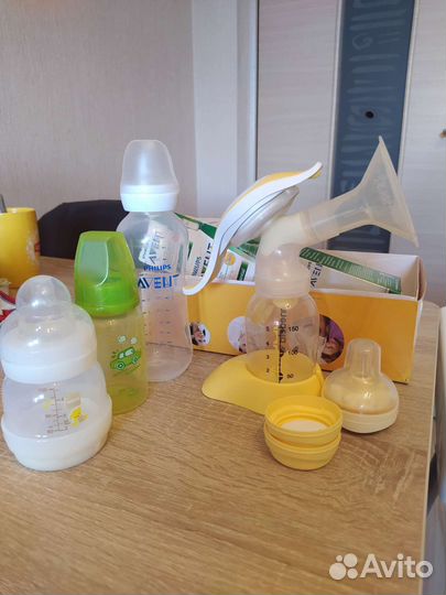 Молокоотсос medela ручной