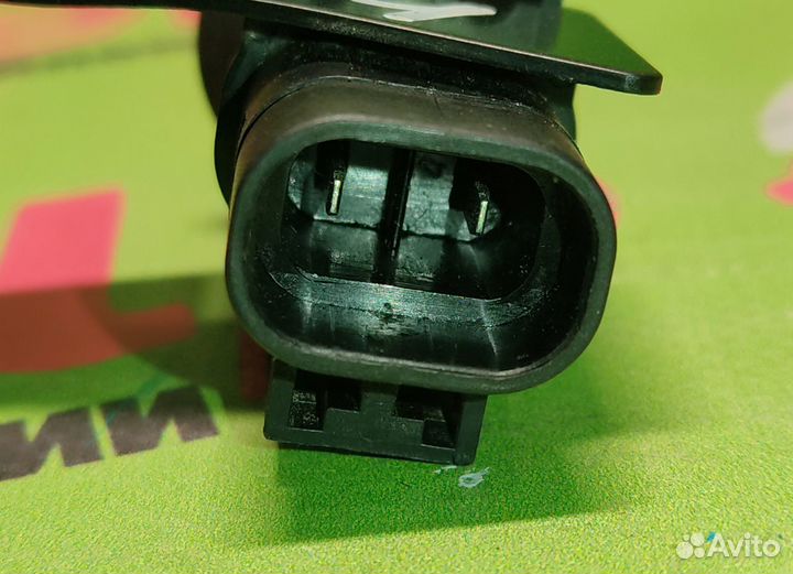 Замок капота nissan tiida C11