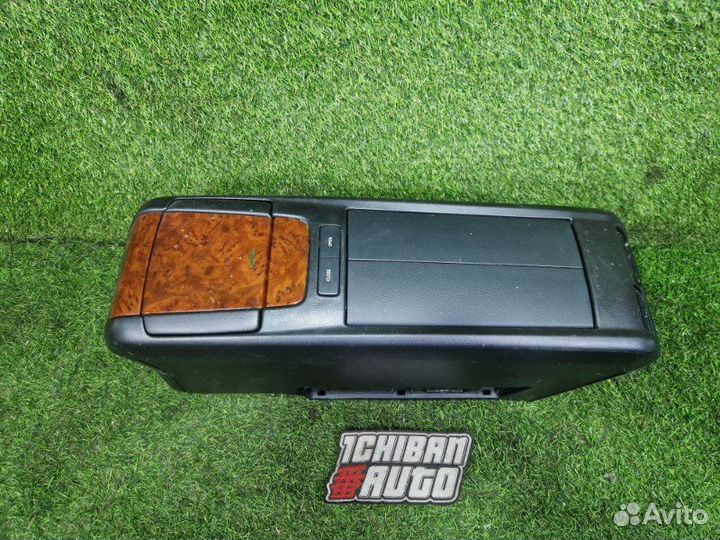 Бардачок между сиденьями Toyota Harrier ACU35W