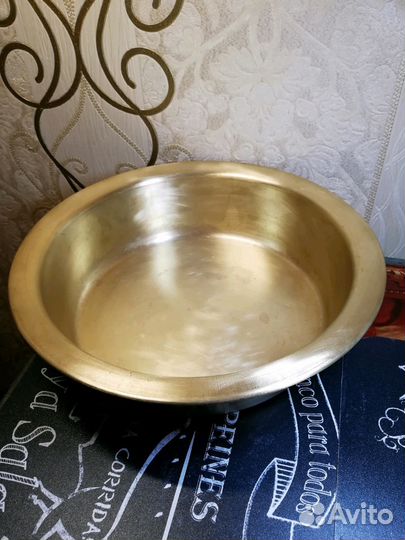 Таз медный, бронзовый. 3л.клеймо кальчугино