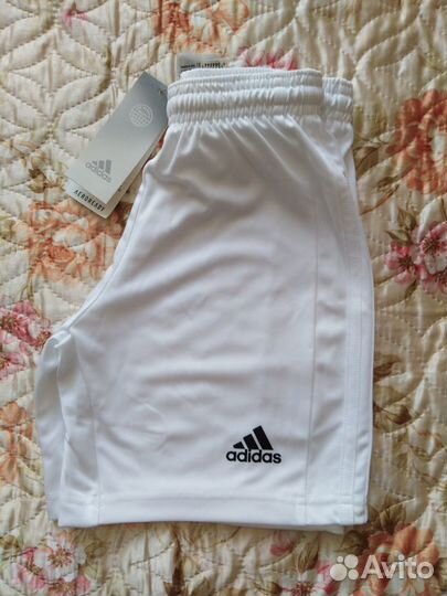 Шорты adidas для мальчика 134-140 (новые)